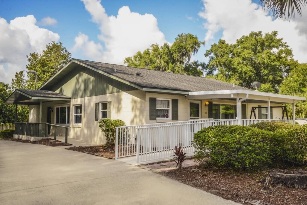 Halfway House for Women and Childrens in Florida